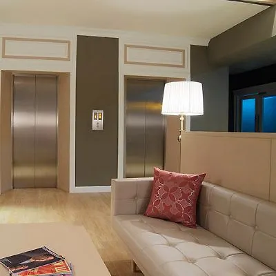 Hotel The Raya Surawong Bangkok