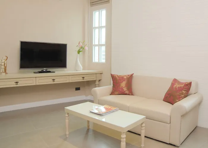 The Raya Surawong 3* Bangkok