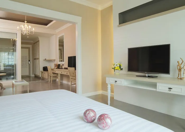 The Raya Surawong 3* Bangkok