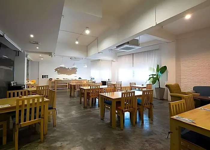 Hotel The Raya Surawong Bangkok