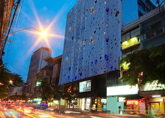 Hotel The Raya Surawong Bangkok