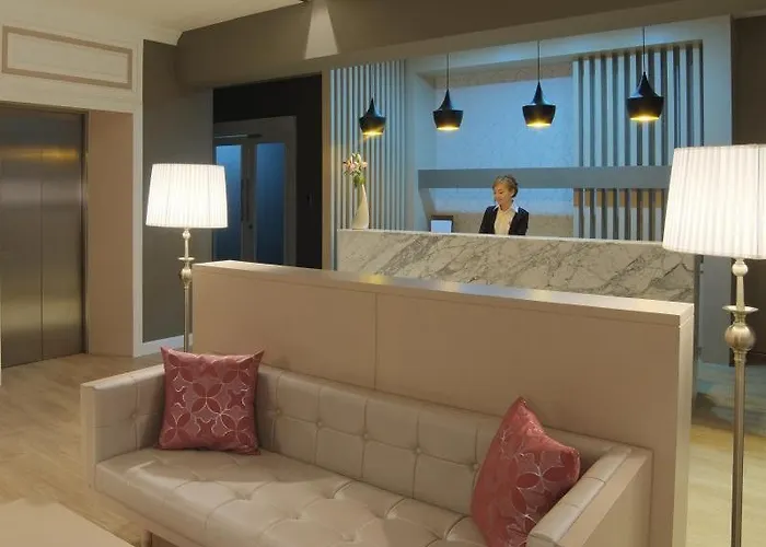 Hotel The Raya Surawong Bangkok